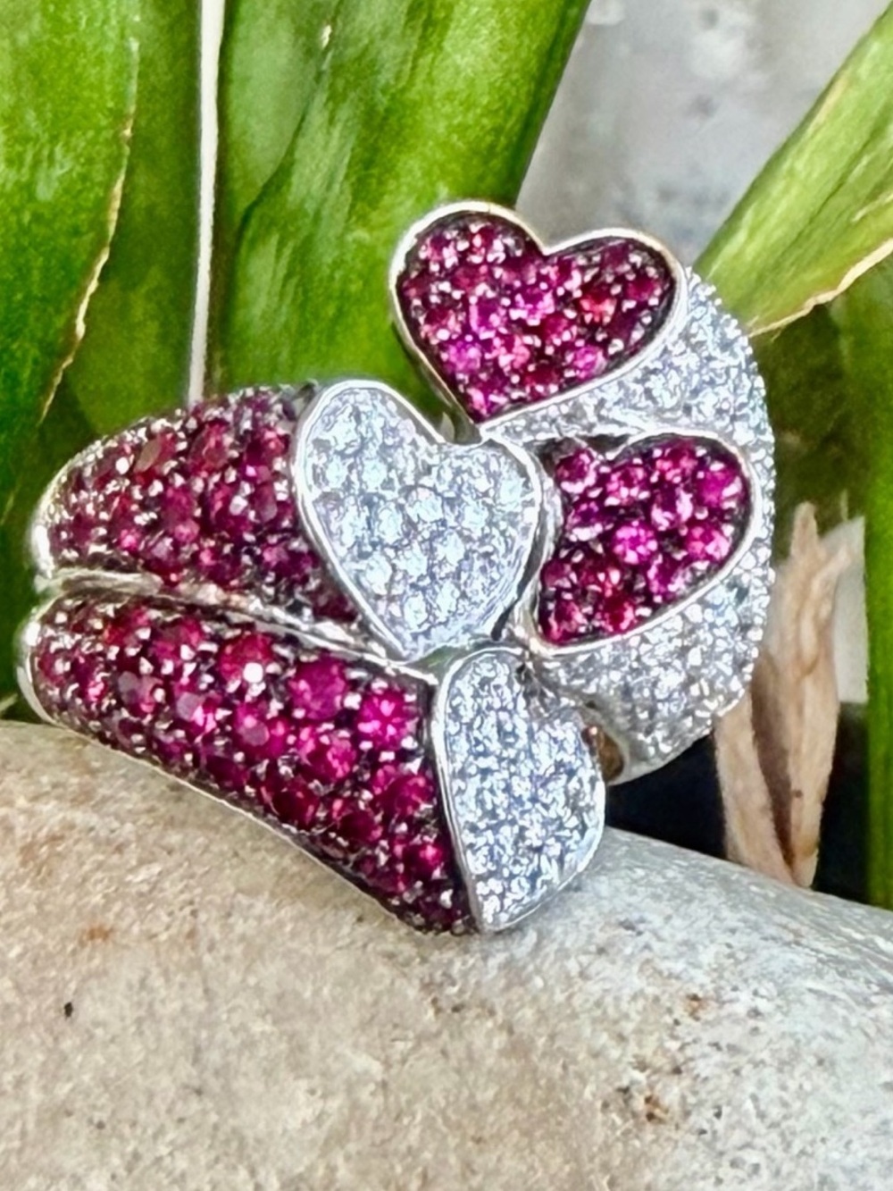 18 karat gold 1.9 carat Ruby 1.5 Diamond Ring